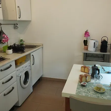 Aurora House. * Abbadia Lariana